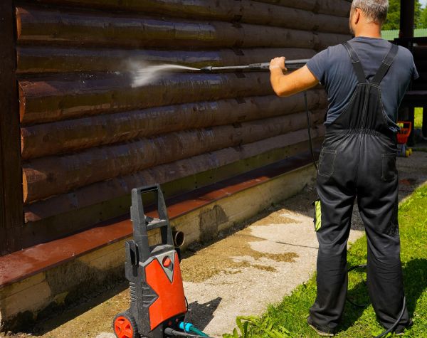 Log Home Pressure Washing in Terre Haute