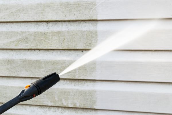 Siding Pressure Cleaning in Terre Haute