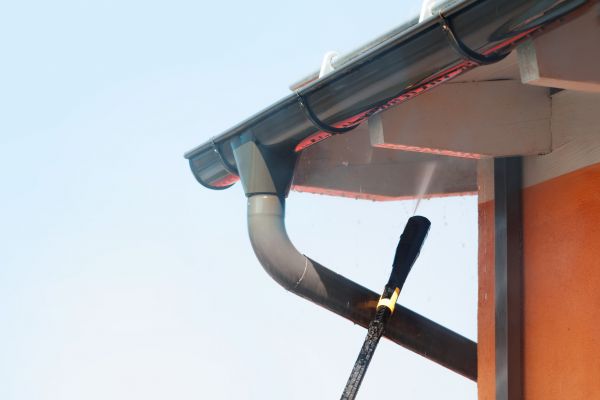 Eaves Power Washing in Terre Haute